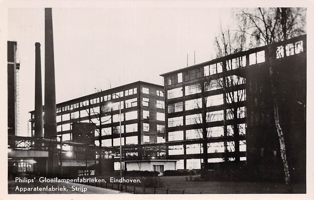 Mid-century photograph of Philips' Gloeilampenfabrieken, the Apparatenfabriek on Strijp-S in Eindhoven.